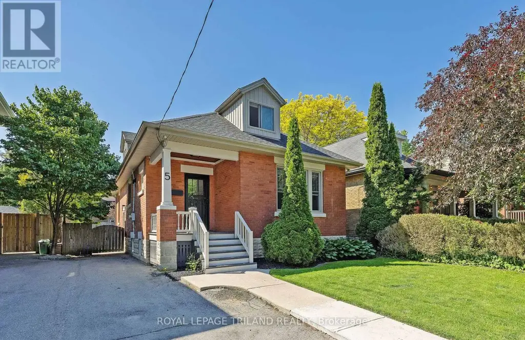 5 Mckenzie Avenue, London South (South F)
