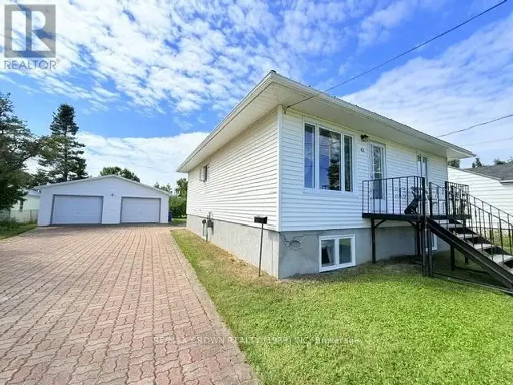 63 De L'etang Boulevard, Kapuskasing