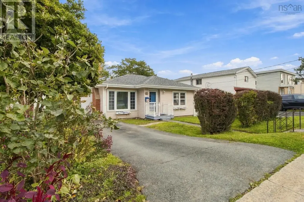8 Rodney Road, Dartmouth