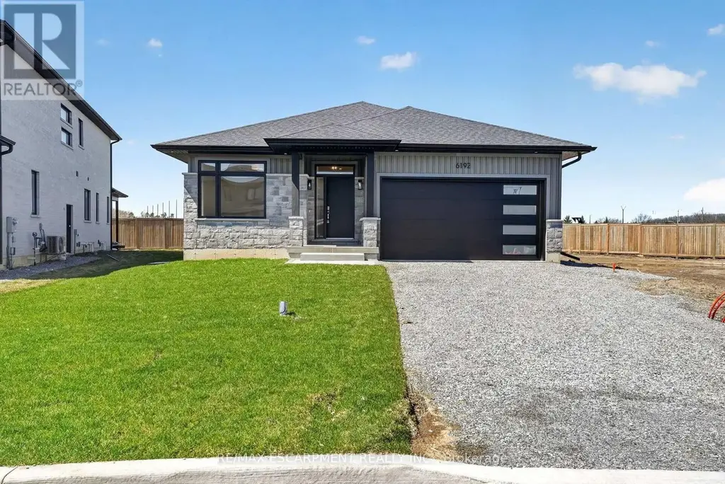 6192 Curlin Crescent, Niagara Falls (Forestview)
