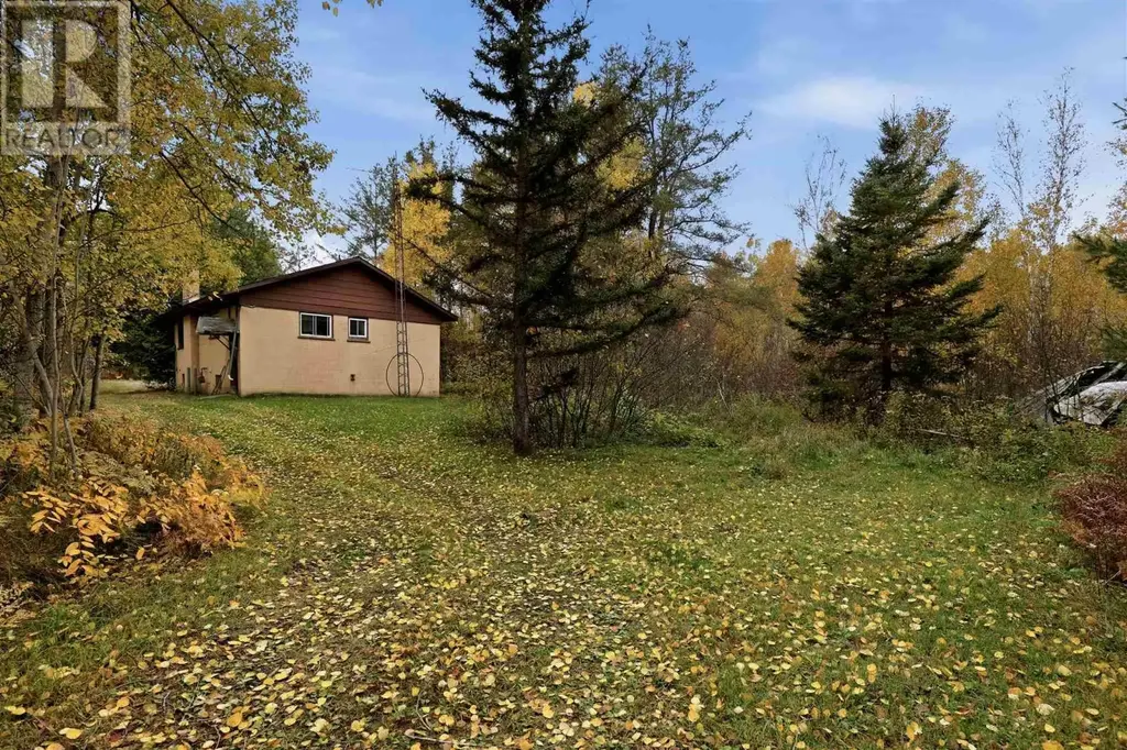 2594 Base Lin, Prince Township