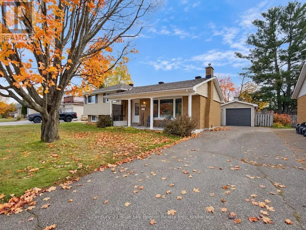 754 Birchwood Road, North Bay (West End)