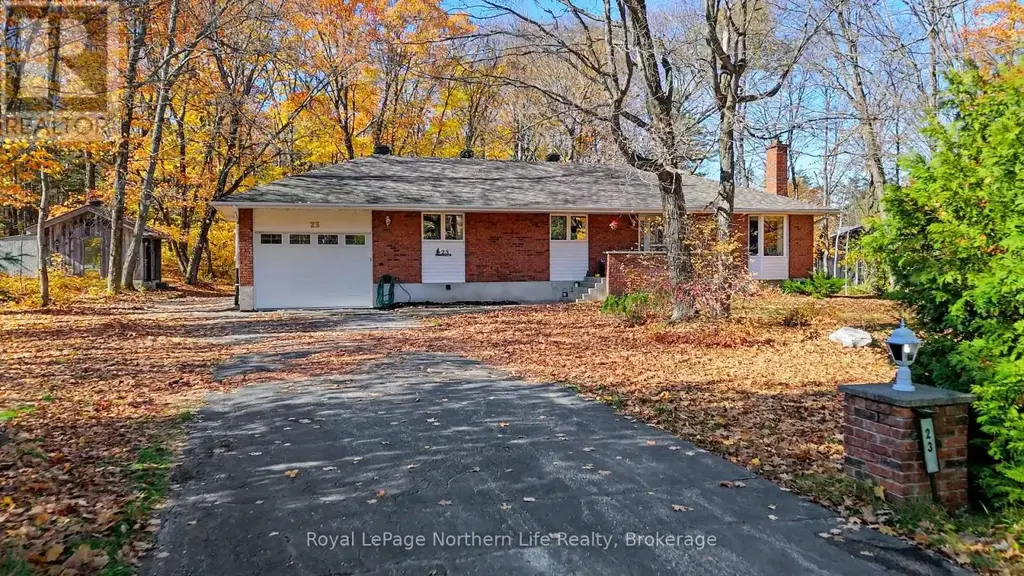 23 Springdale Drive, North Bay (Airport)