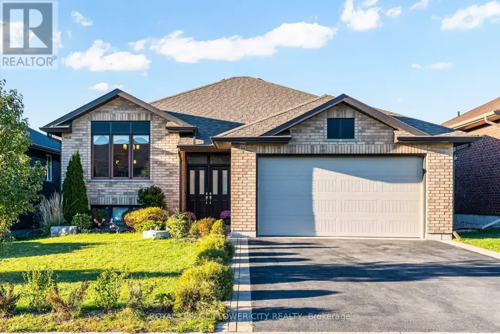 44 Liberty Crescent, Quinte West (Murray Ward)