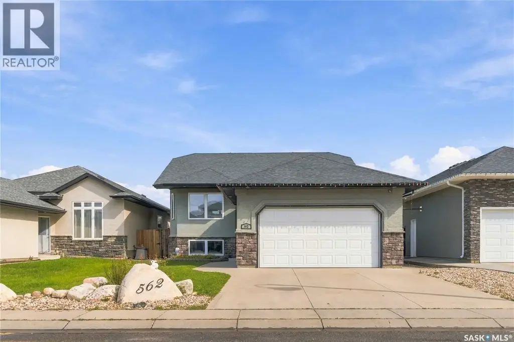 562 Rempel Manor, Saskatoon