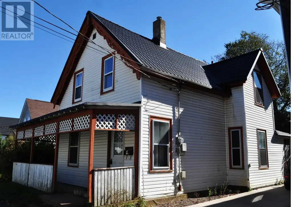 54 Centre Street, Truro