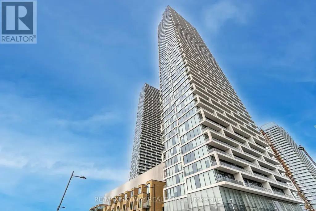 5702 - 5 Buttermill Avenue, Vaughan (Vaughan Corporate Centre)