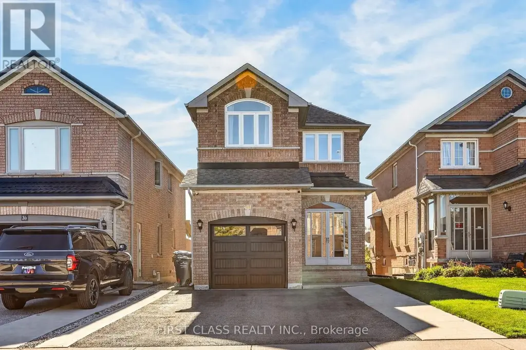 38 Pacific Wind Crescent, Brampton (Sandringham-Wellington)
