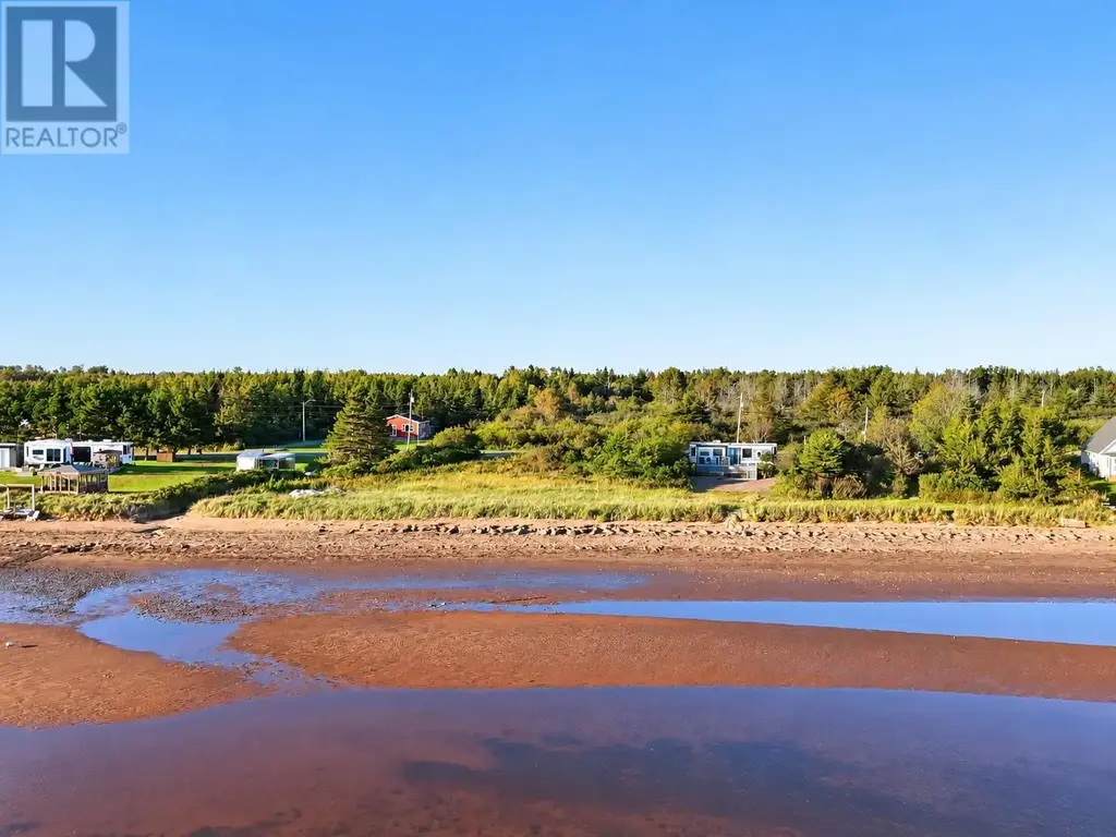 6119 Route 11, Mont Carmel
