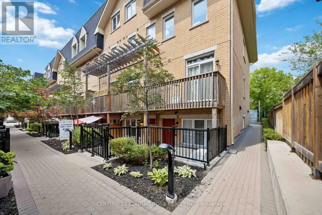 121 - 380 Hopewell Avenue, Toronto (Briar Hill-Belgravia)
