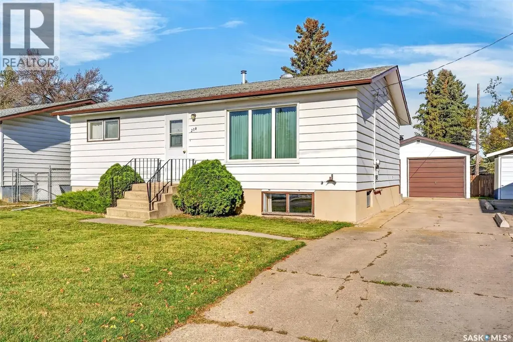 214 Burns Avenue W, Melfort