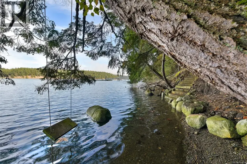 706 Horton Bay Rd, Mayne Island