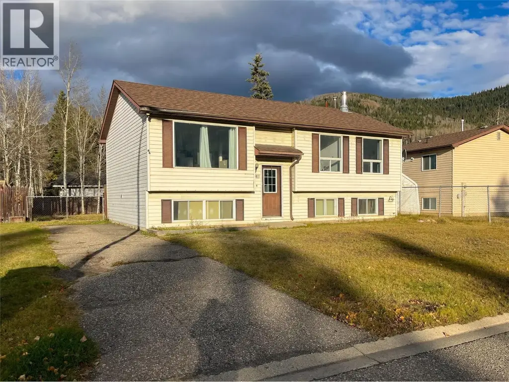 36 Kiskatinaw Place, Tumbler Ridge
