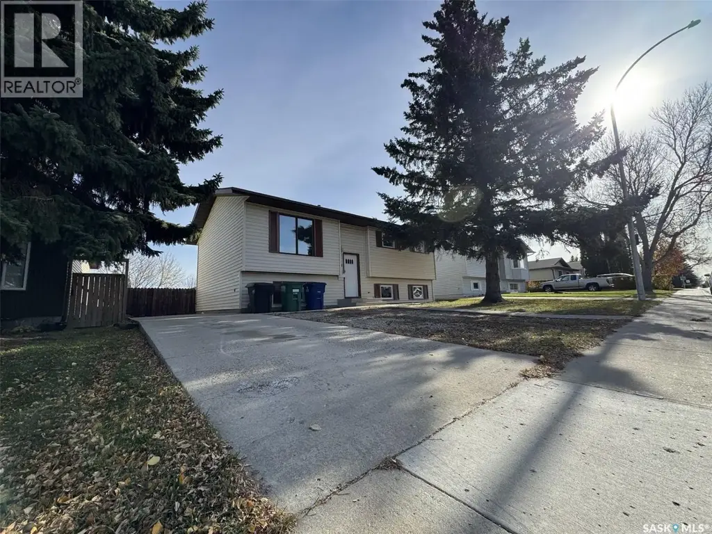 522 Silverwood Road, Saskatoon