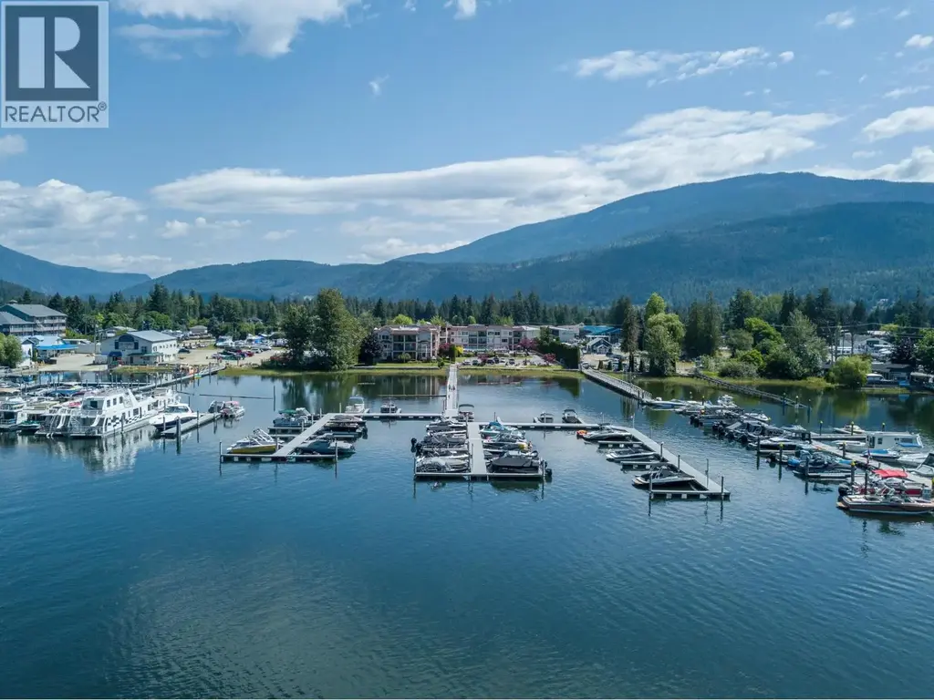 1002 Riverside Avenue Unit# 114, Sicamous
