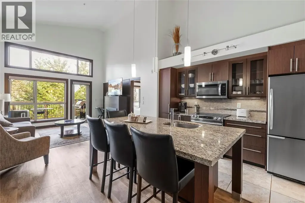 242 1175 Resort Dr, Parksville