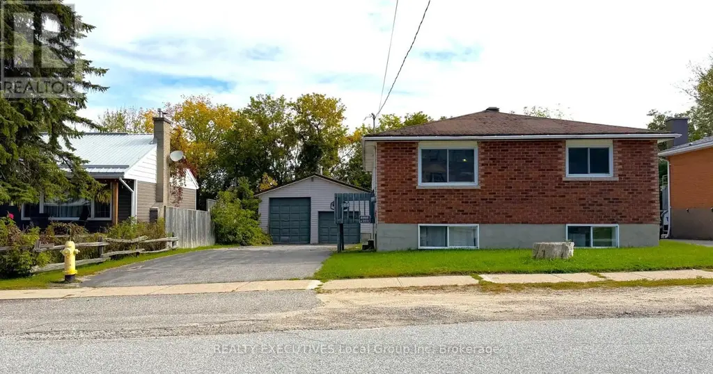 144 Duke Street W, North Bay (Central)