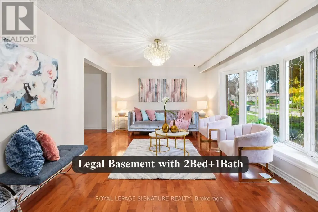 19 Starlake Drive, Toronto (Morningside)