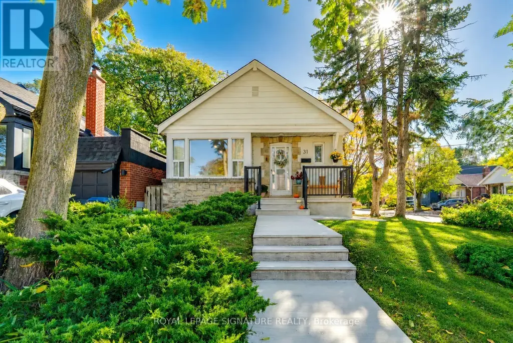 31 Davies Crescent, Toronto (East York)