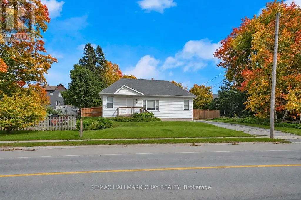 11 King Street S, Innisfil (Cookstown)