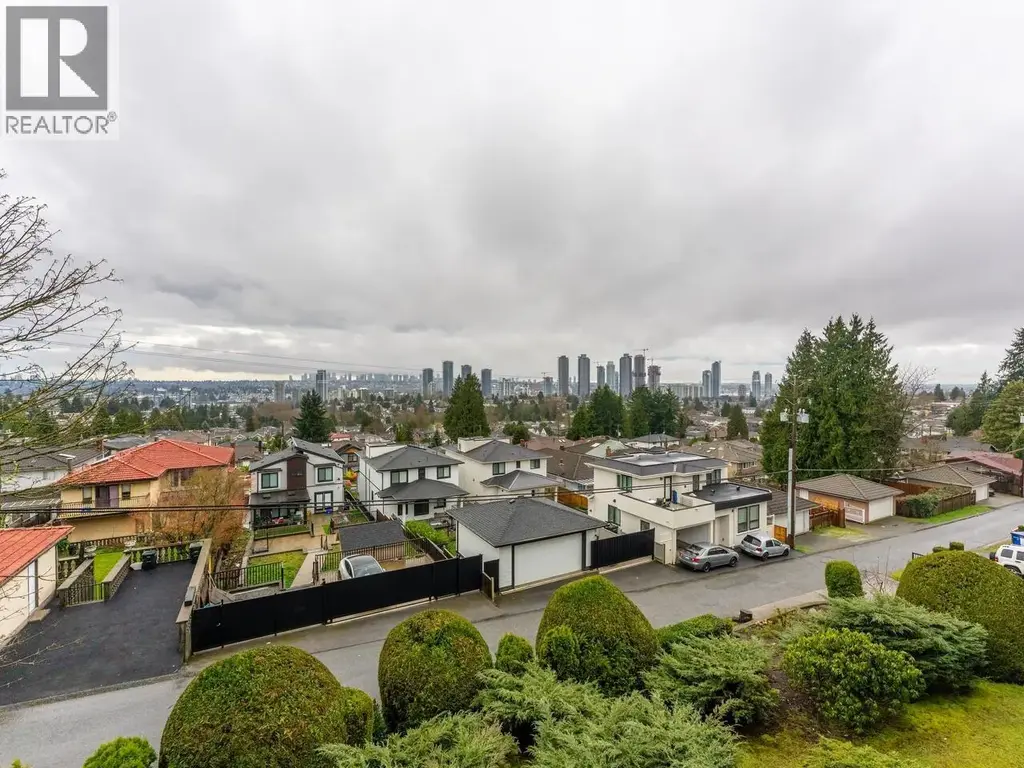 307 5340 Hastings Street, Burnaby