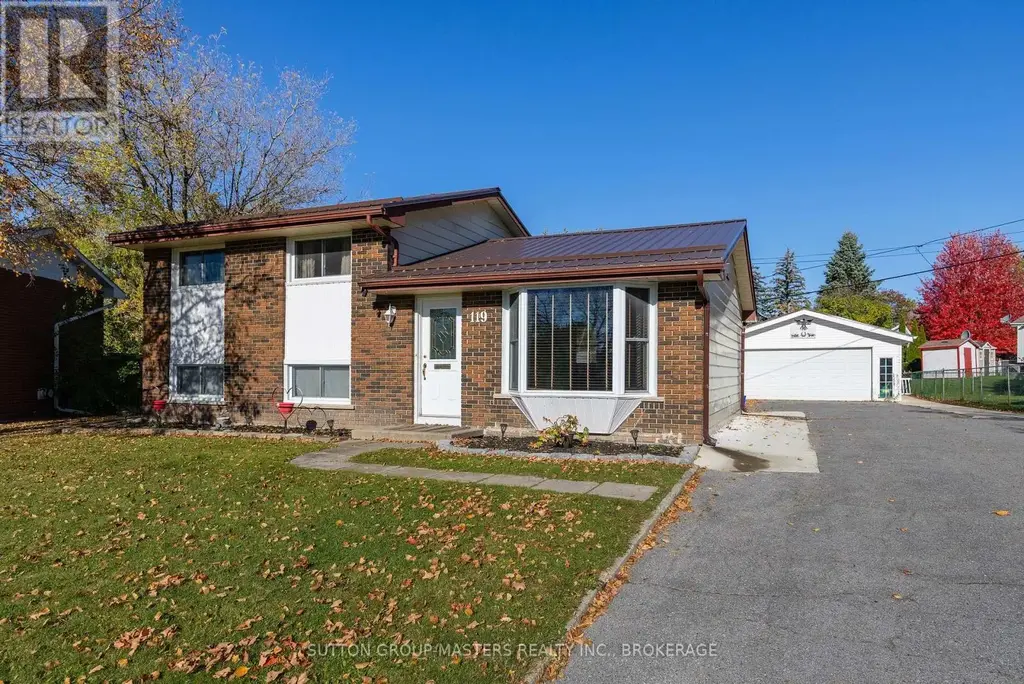 119 Chesterfield Drive, Loyalist (Amherstview)