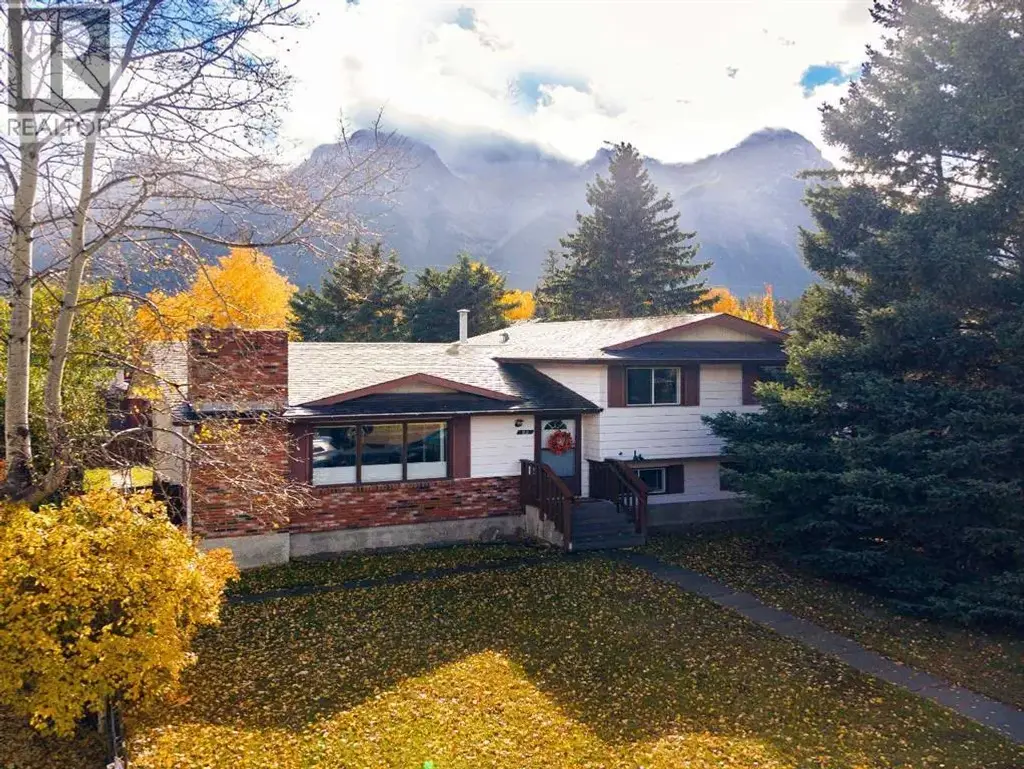 32 Mount Peechee Place, Canmore