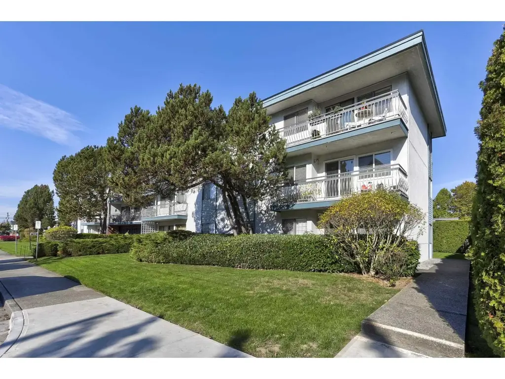 218 17707 57a Avenue, Surrey