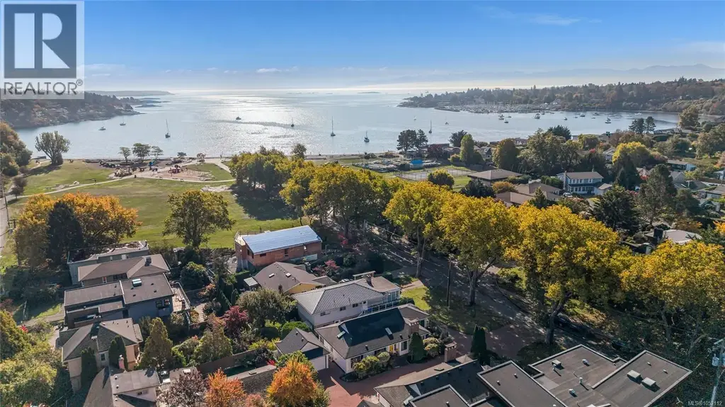 2594 Sinclair Rd, Saanich