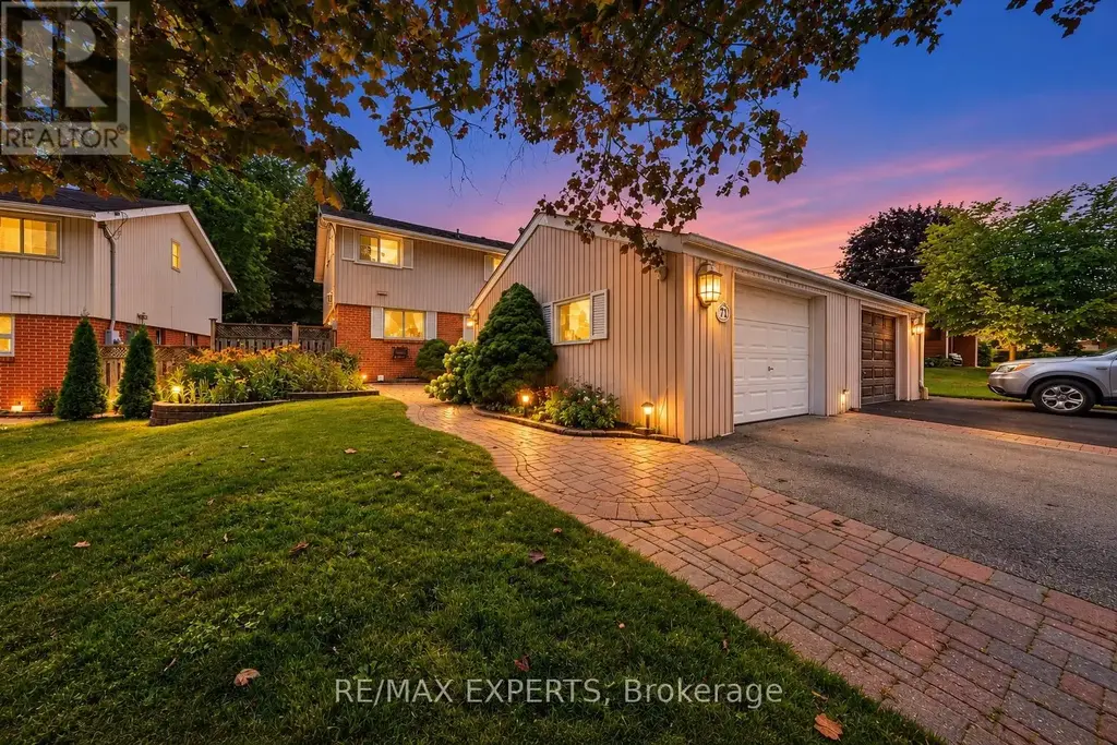 71 Dogwood Crescent, Toronto (Bendale)