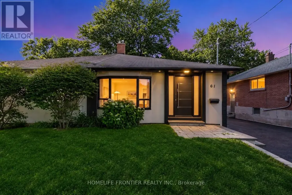 61 Sundial Crescent, Toronto (Victoria Village)