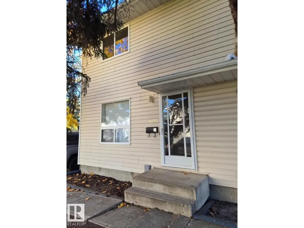 18223 74 Av Nw, Edmonton