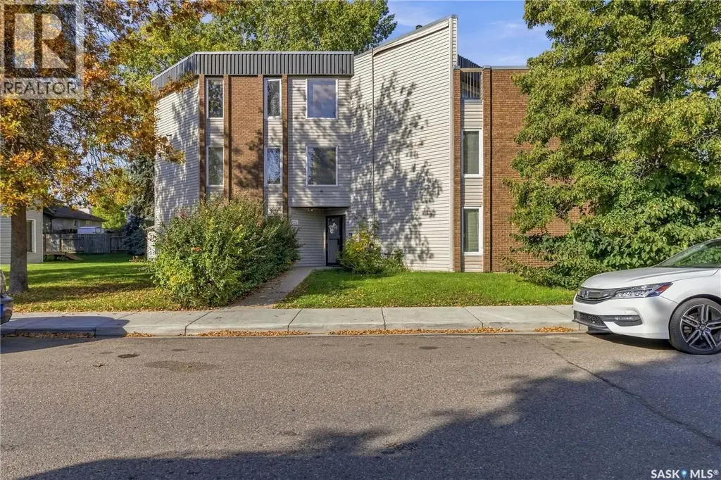 303 302 Tait Crescent, Saskatoon