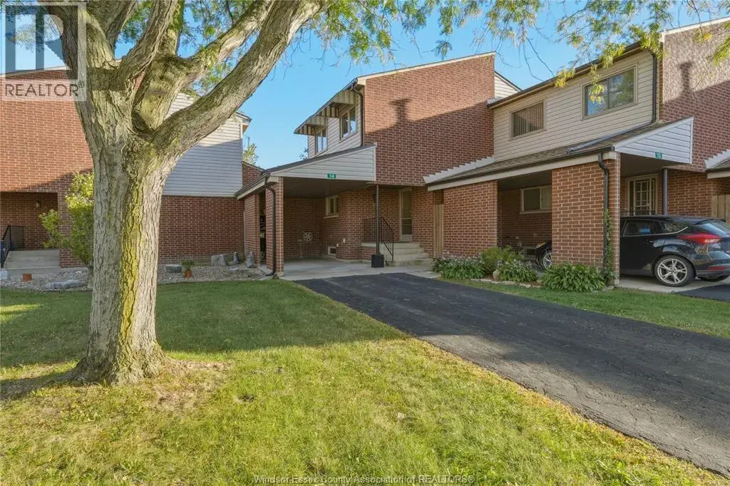 201 Concession 3 Unit# 14, Harrow