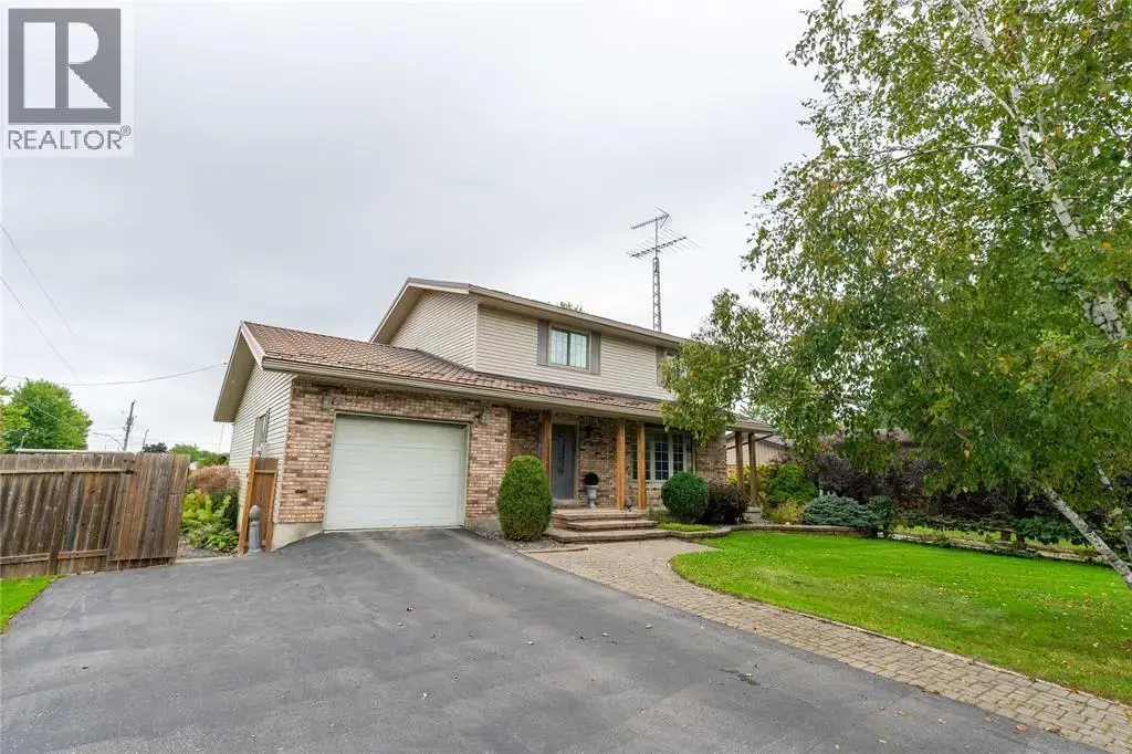 3082 Main Street, Oil City