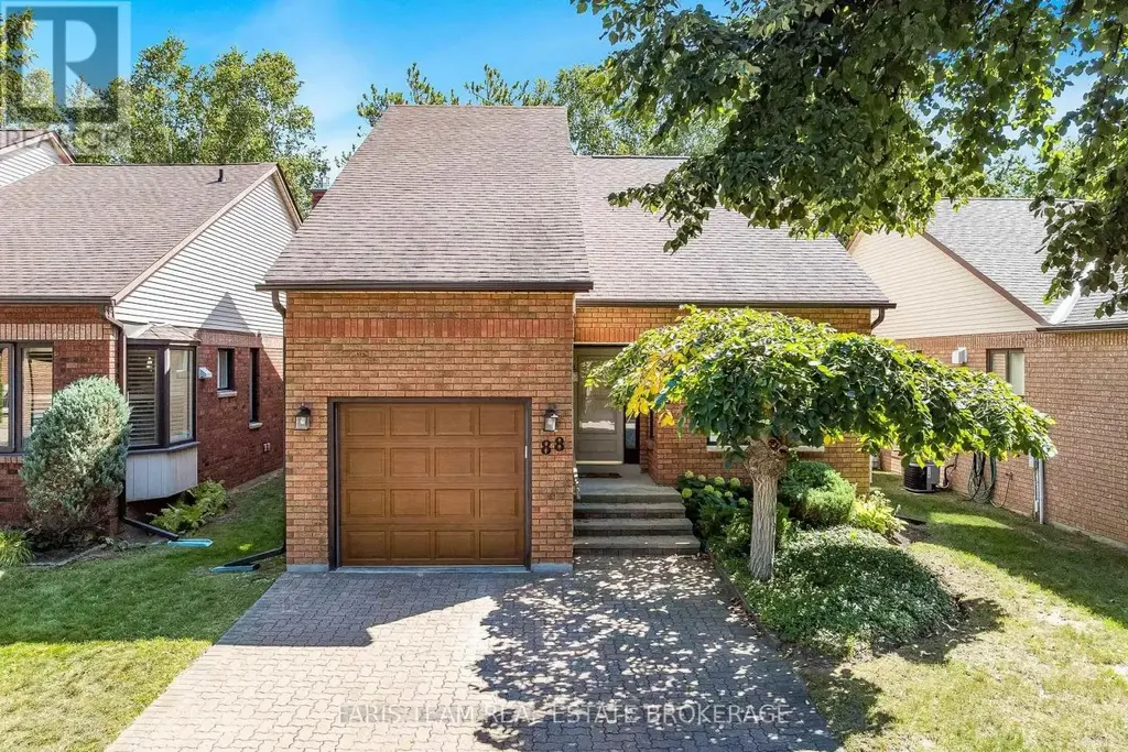 88 Green Briar Road, New Tecumseth