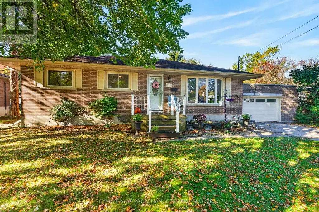 413 Maple Ridge Drive, Kingston (South of Taylor-Kidd Blvd)