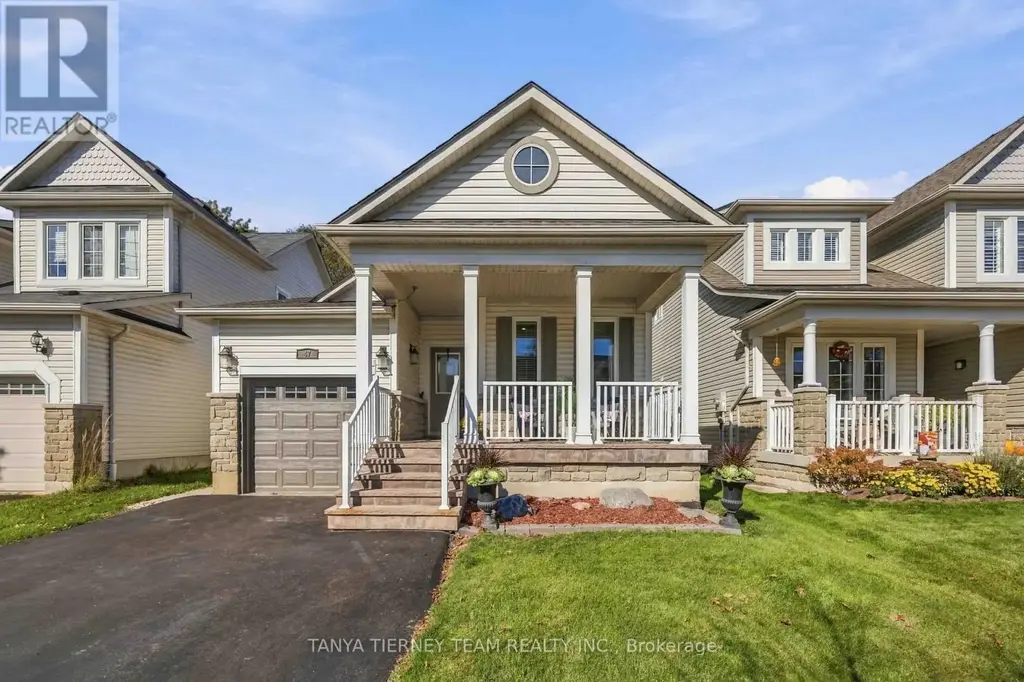 47 Mikayla Crescent, Whitby (Brooklin)