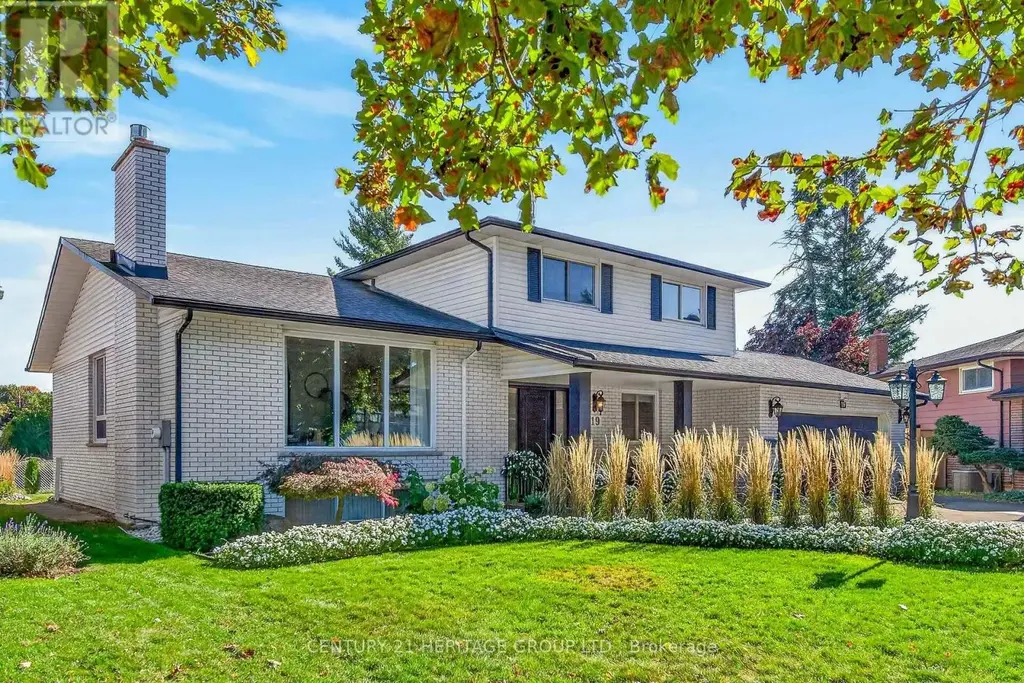 19 Meadowbrook Crescent, St. Catharines (Carlton/Bunting)