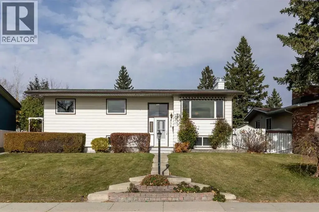 808 Stonehaven Road Sw, Calgary
