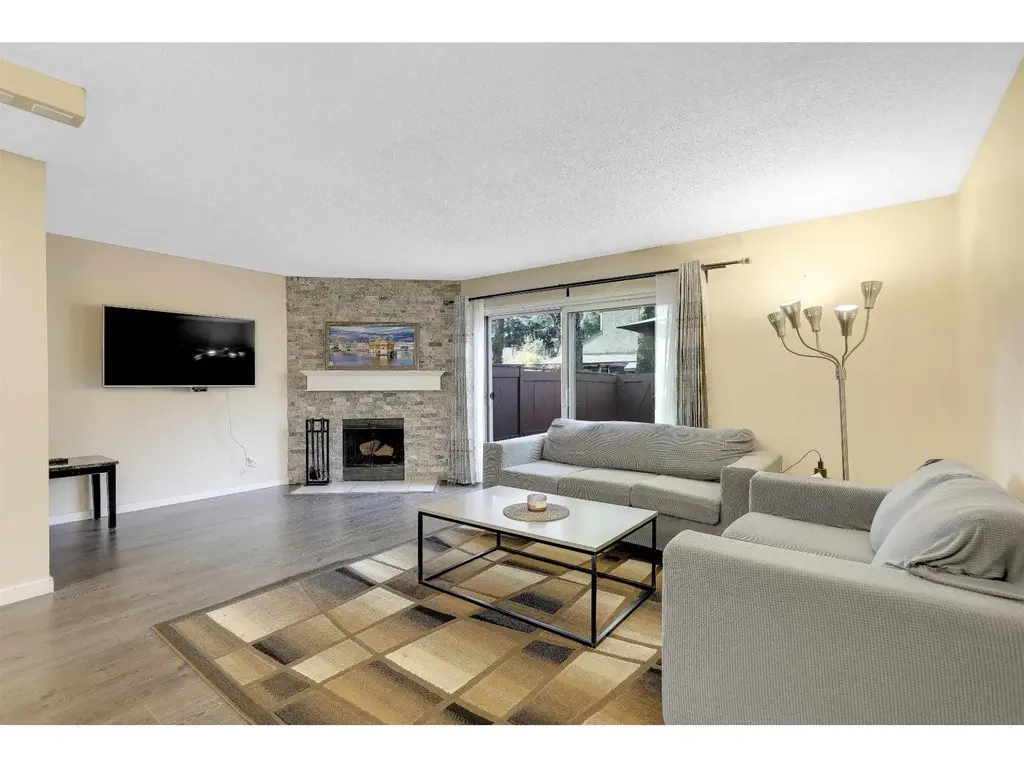 227 9460 Prince Charles Boulevard, Surrey