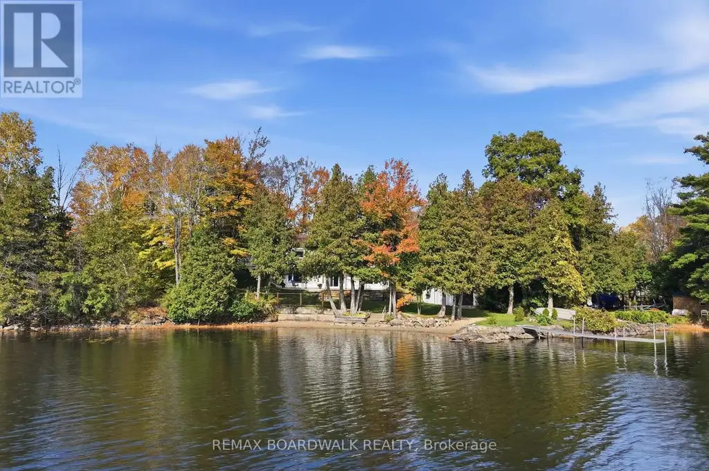 125 Pike Lake Route 11 Road, Tay Valley