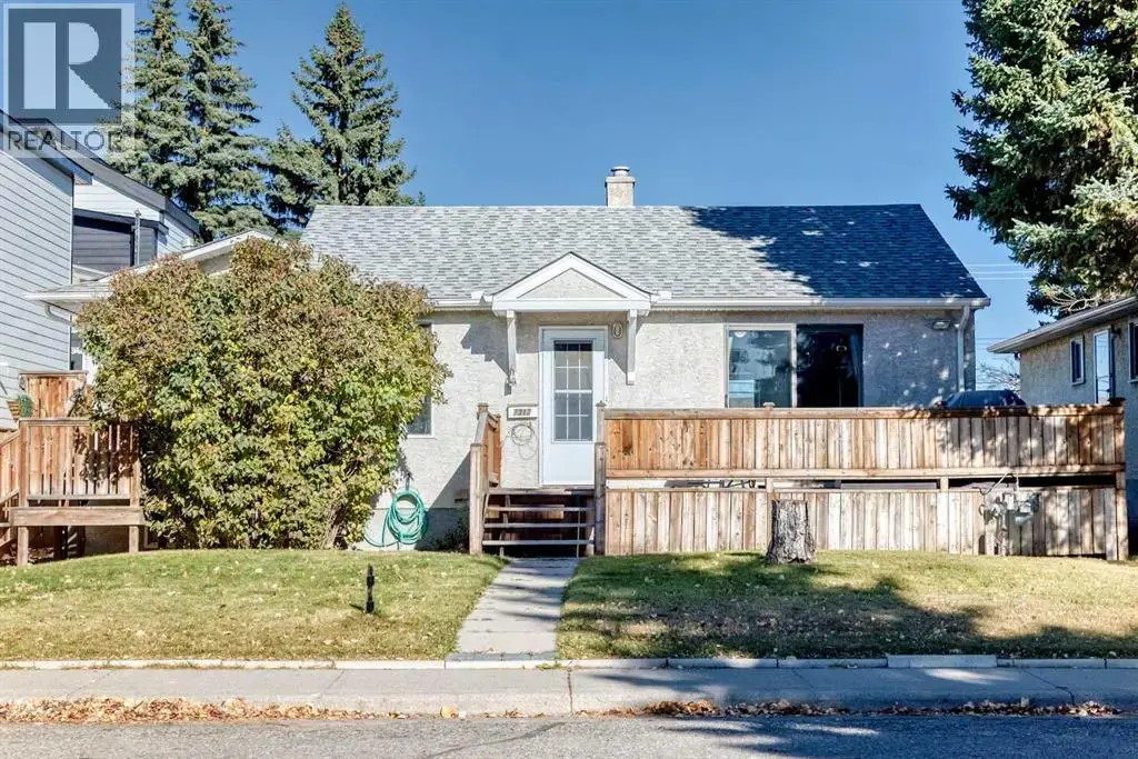 7312 36 Avenue Nw, Calgary