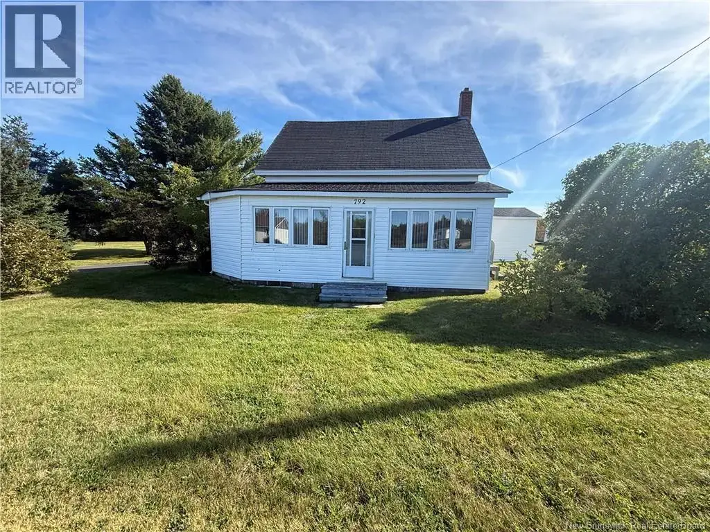 792 Rue Basque, Canton Des Basques