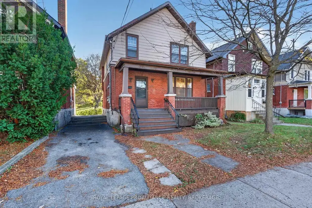 558 Brock Street, Kingston (Central City East)