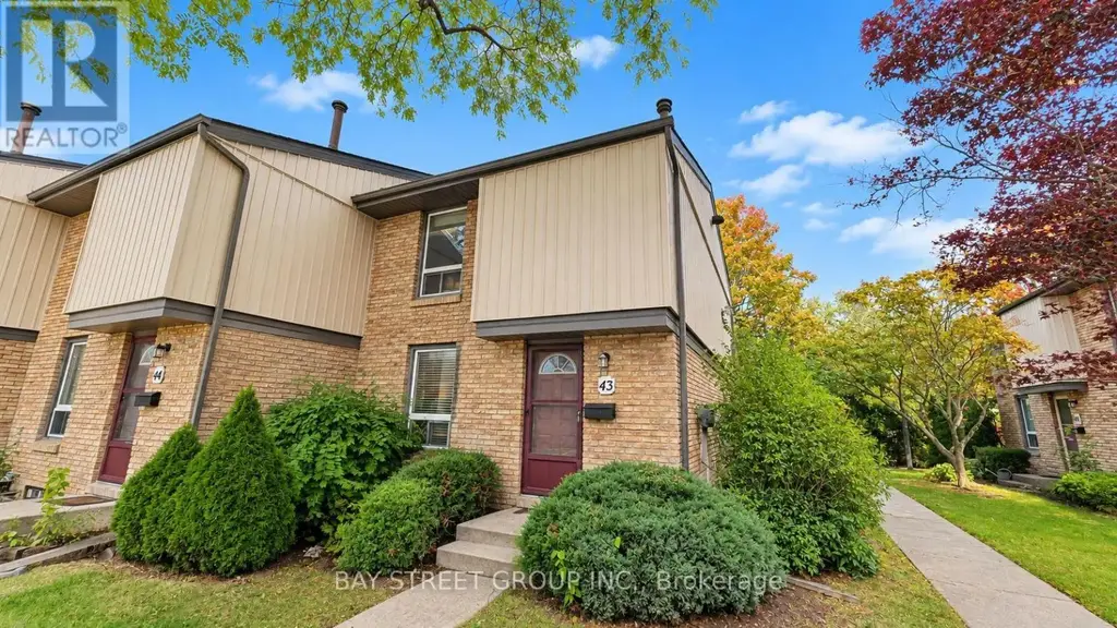 43 - 302 Vine Street, St. Catharines (Carlton/Bunting)