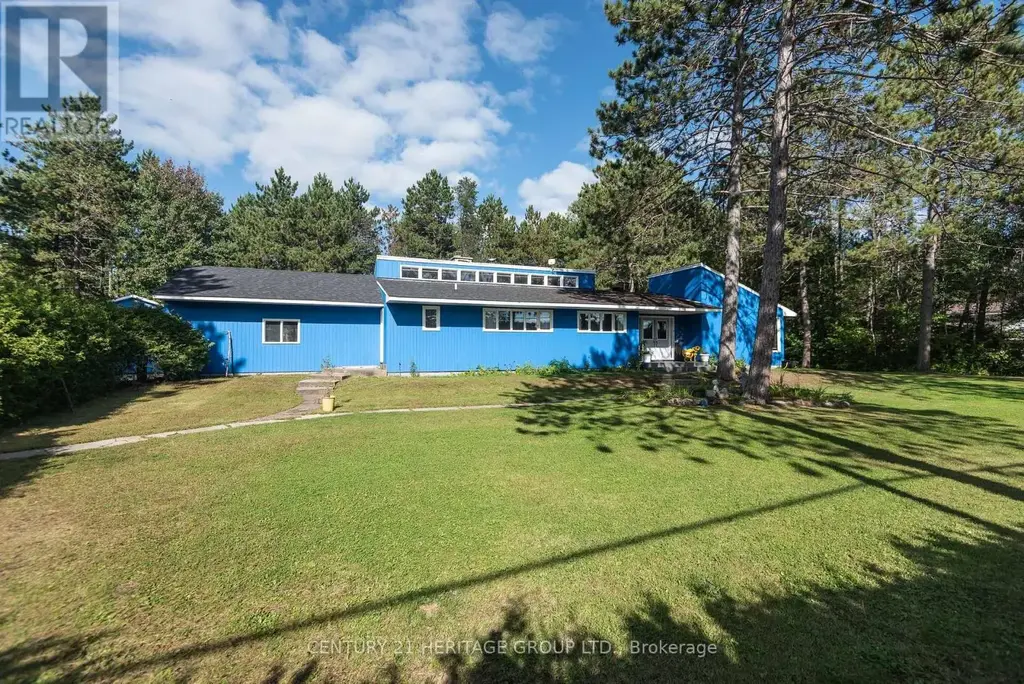 33712 Highway 17 W, Deep River