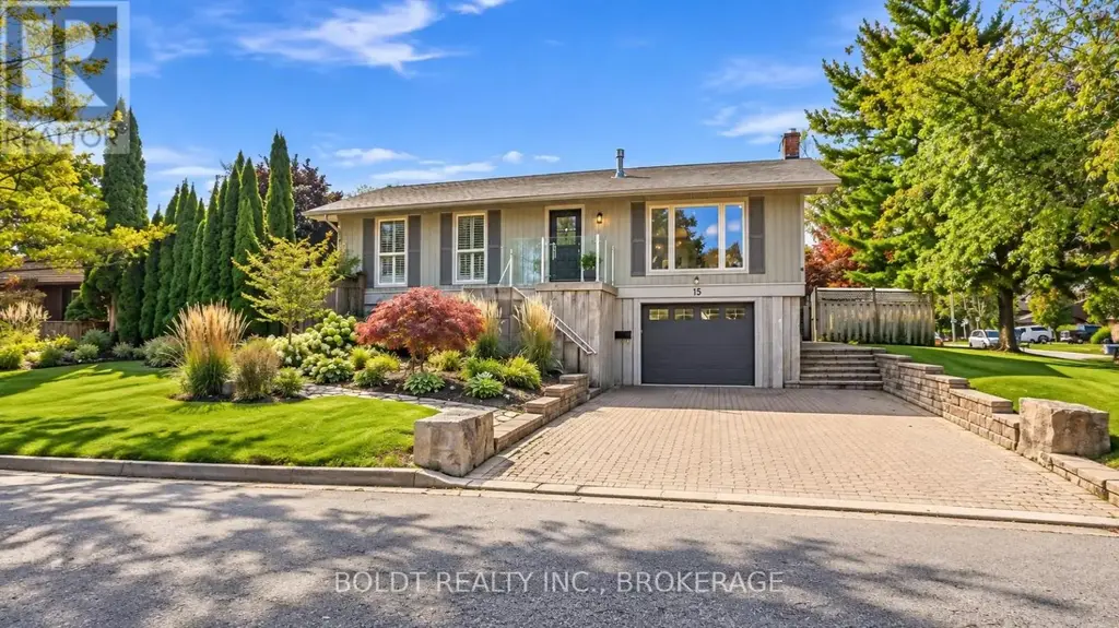 15 The Cedars Street, St. Catharines (Vine/Linwell)