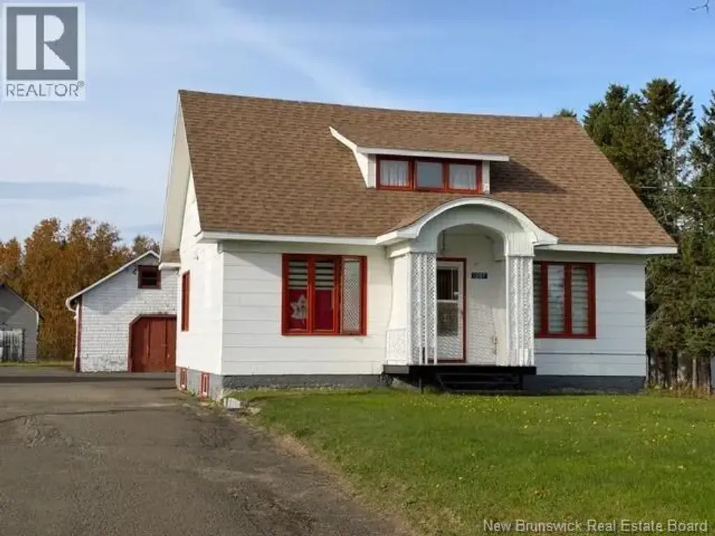 1287 Des Pionniers Avenue, Balmoral