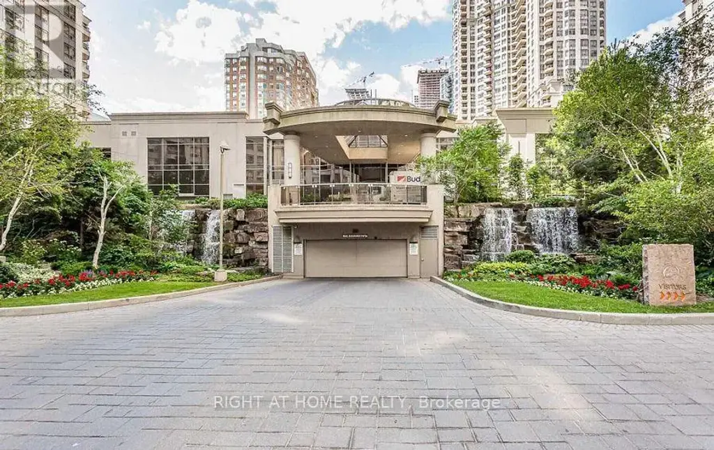 235 - 3888 Duke Of York Boulevard, Mississauga (City Centre)